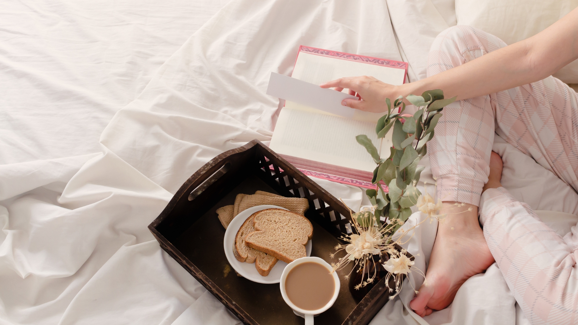 Why More People Are Turning to a Slow Living Lifestyle