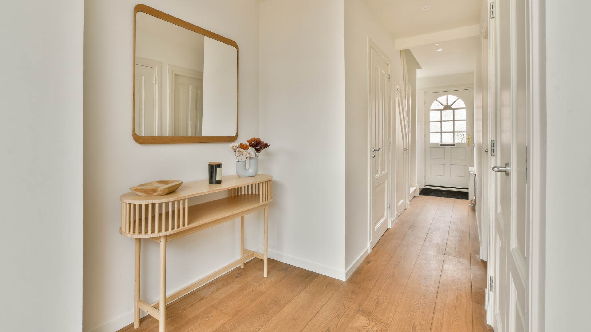 15 Brilliant Ways to Brighten a Dark Hallway